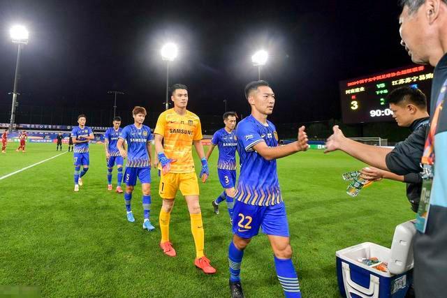 国少逆转阿森纳U17 | 上海申花宣布更换主教练